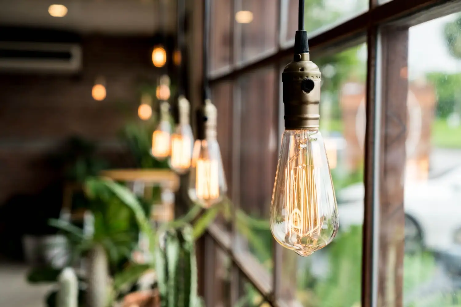 Le migliori lampadine LED del 2025: guida completa all’illuminazione moderna per la casa