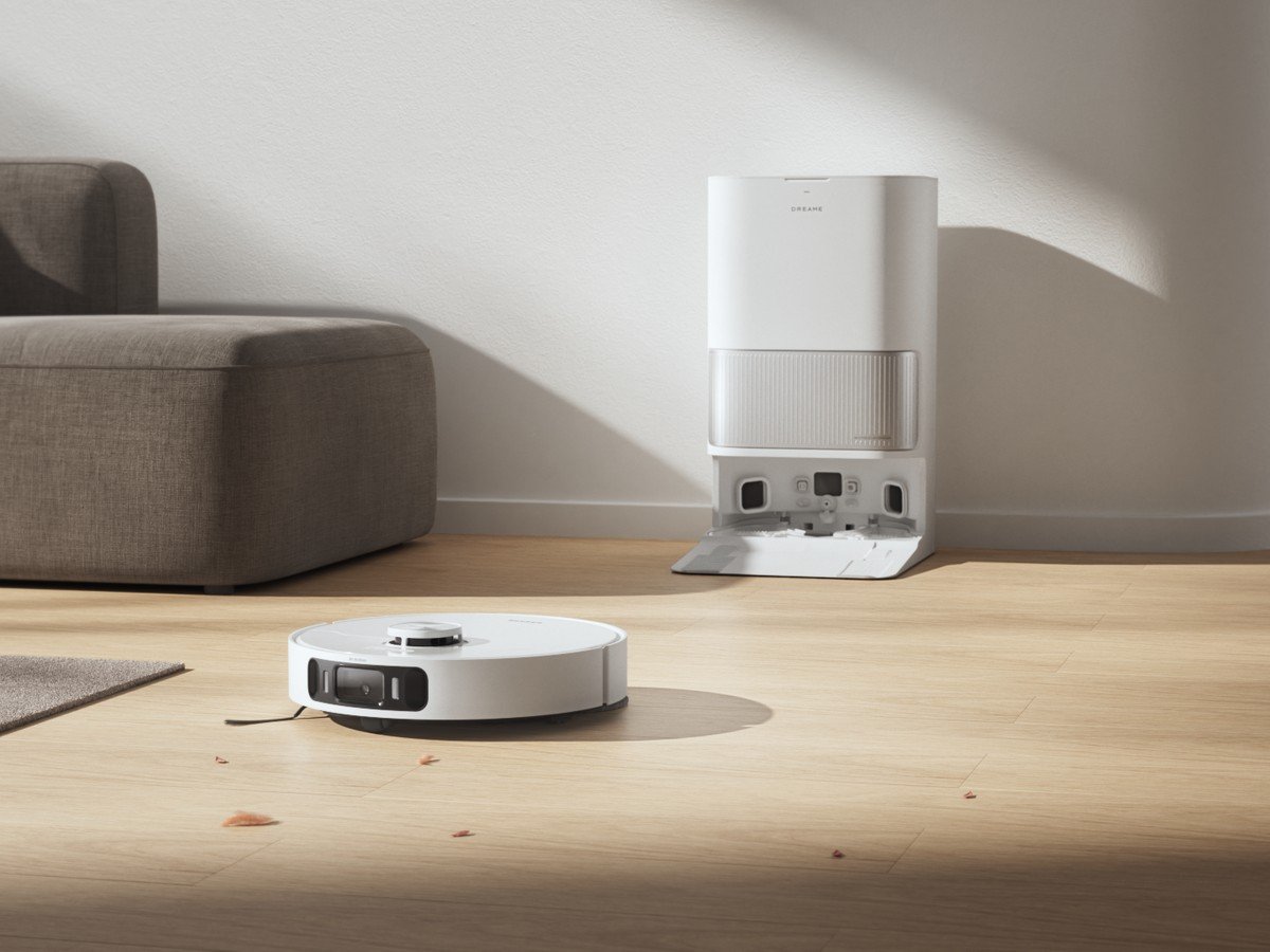 Dreame L40 Ultra AE: il robot che non si limita a pulire, ma si prende la casa